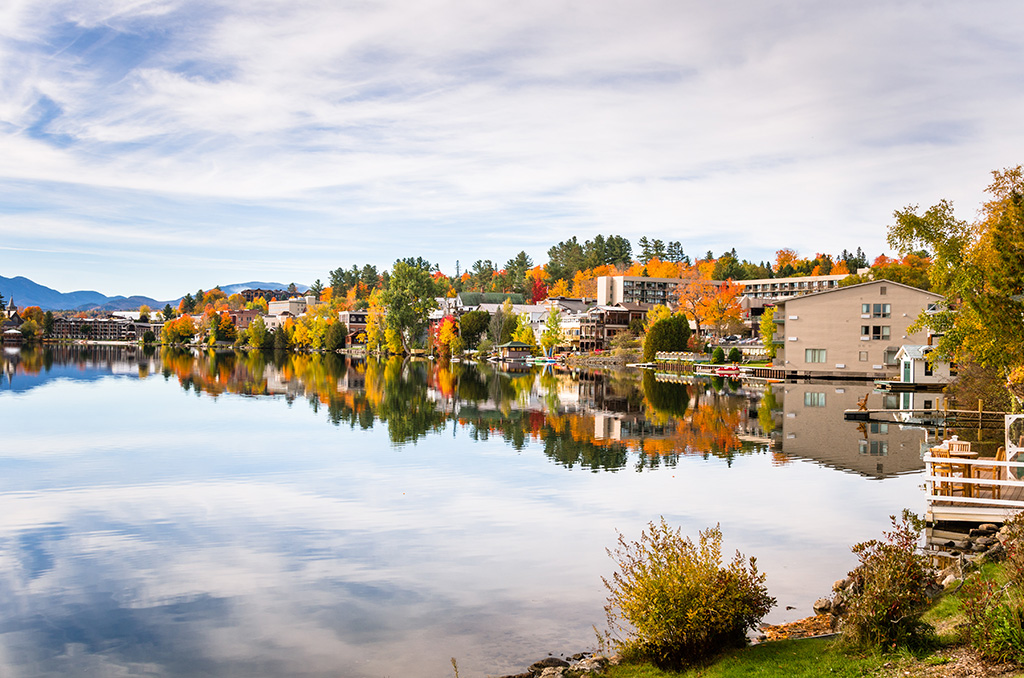 Mountain,Village,In,Autumn,And,Reflection,In,Water.,Lake,Placid,